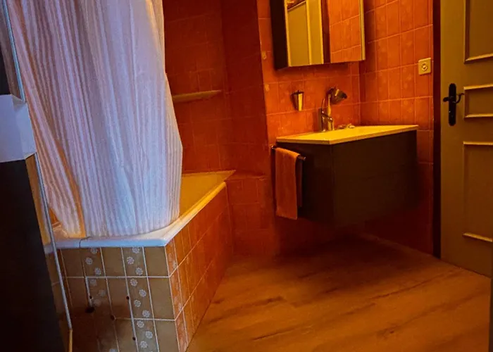 Hyper Central, Ideal Pour Couple Ou Petite Famille, Parking Couvert Daire *