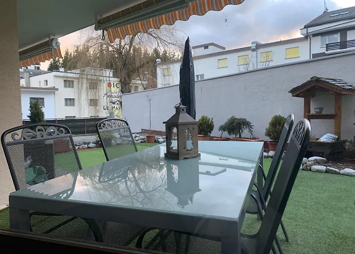 Hyper Central, Ideal Pour Couple Ou Petite Famille, Parking Couvert Κρανς Μοντάνα